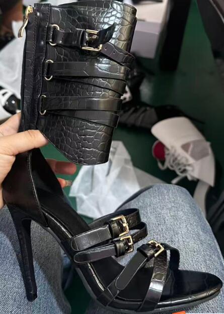 Sexy Black Leather Open Toe Cr - đánh giá và giá Sandal Strappy Heeled