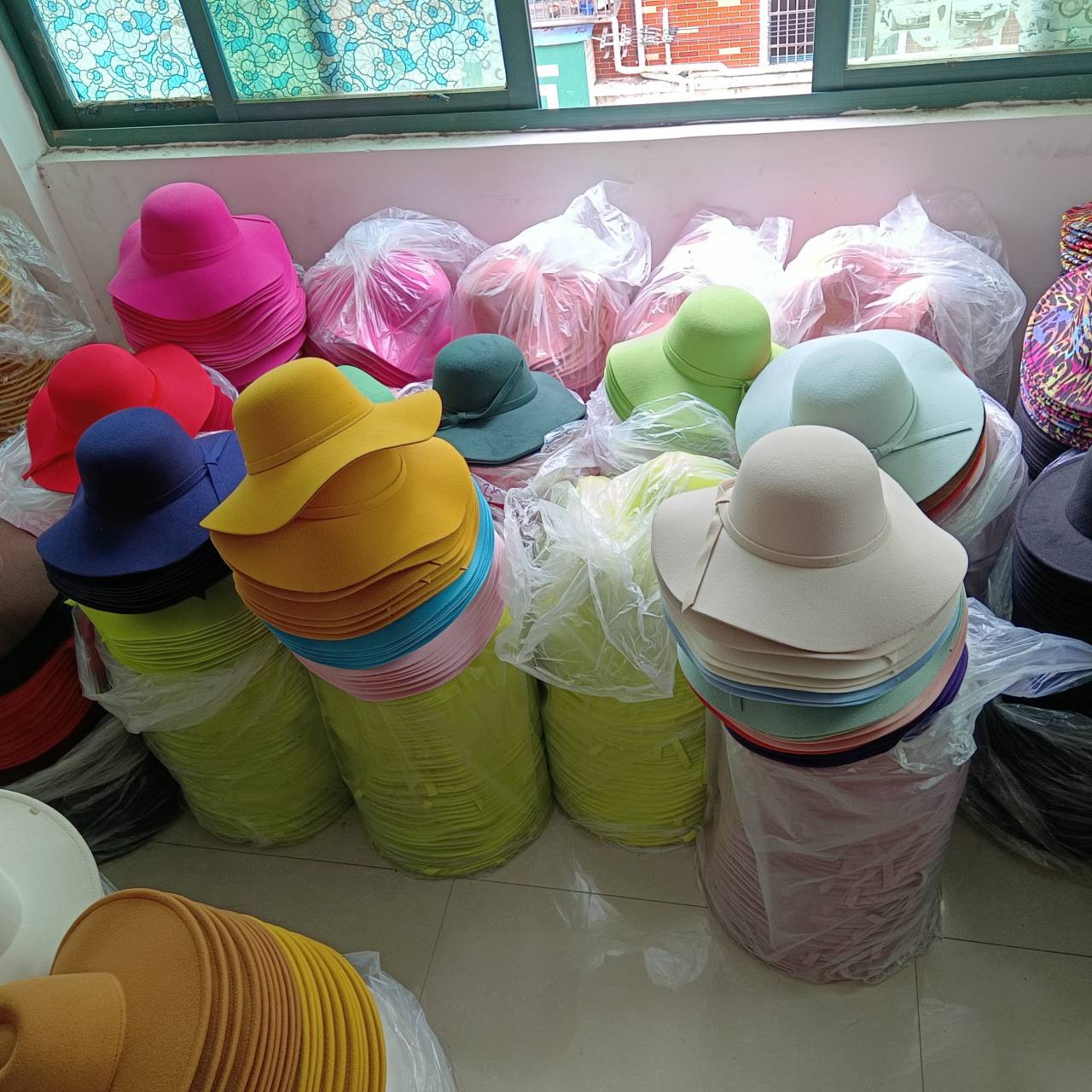 White Dome-shaped Ladies' Hat  - đánh giá và giá Hat Floppy Wide